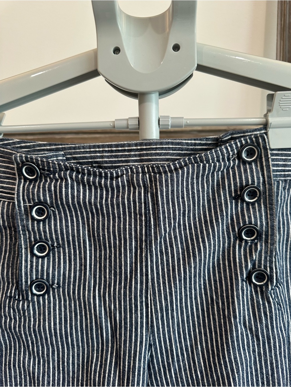 Larry Levine Navy and White Striped Button-Front Pants